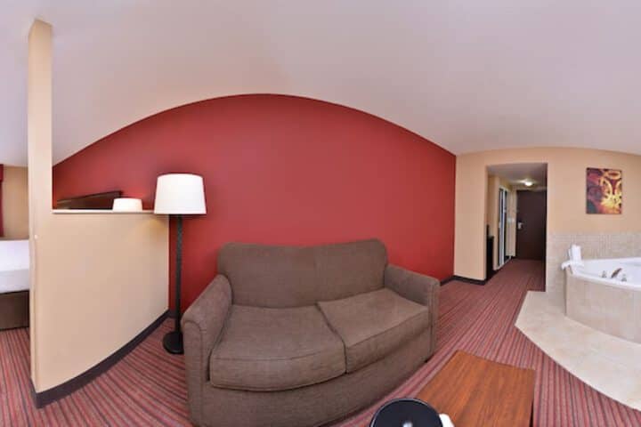 Room 7 of 42