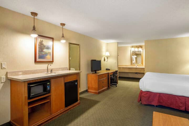 Room 7 of 38