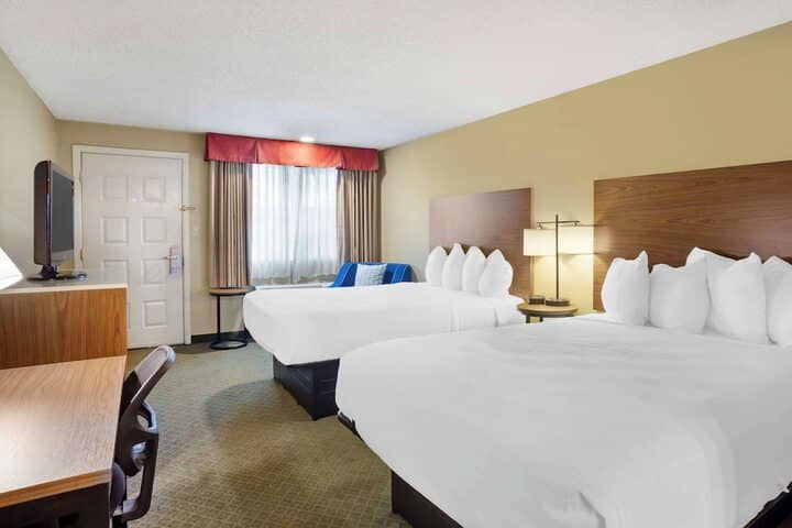 Room 15 of 38