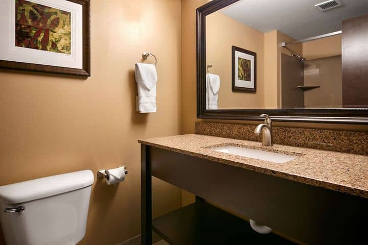 Room 21 of 42